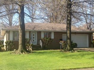 518 High St, Elyria, OH 44035