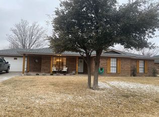 1818 Utah St, Perryton, TX 79070