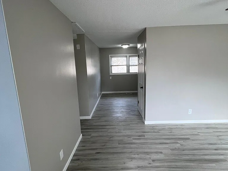 1418 Dobbins Dr — Photo 14