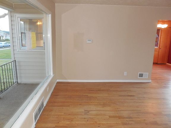 2nd image of 4803 N Normandie St