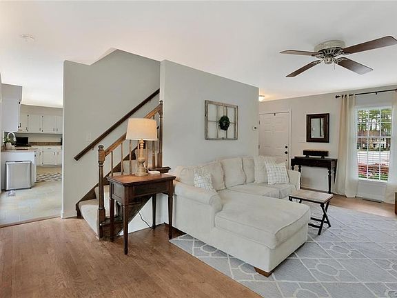 2nd image of 10637 Woodshire Way