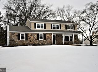 94 Shady Lawn Dr, Churchville, PA 18966