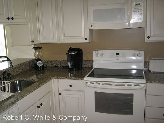 2nd image of 14 Greenview Dr
