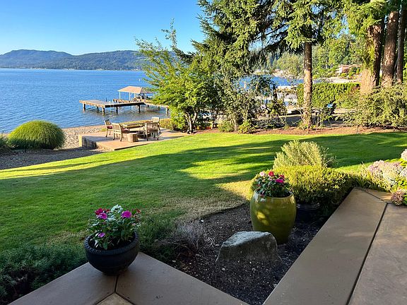 2nd image of 366 W Lake Sammamish Pkwy NE