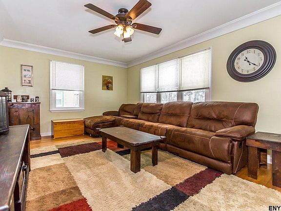 2nd image of 244 Ferry Blvd