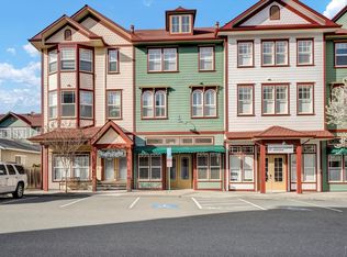 9135 Windsor Rd, Windsor, CA 95492