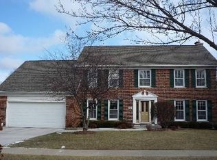 30 Citation Cir, Wheaton, IL 60189
