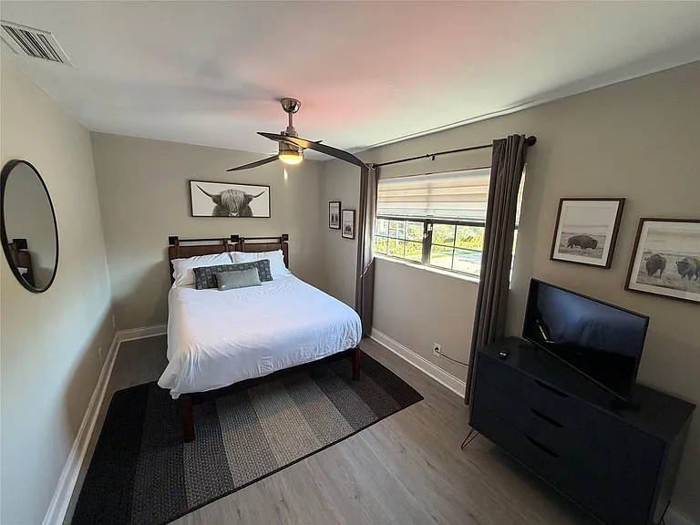 608 NE 29th Dr #1 — Photo 23