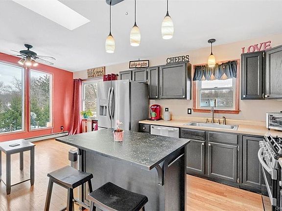 5th image of 198 Howell St