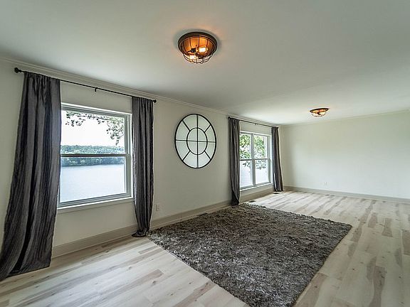 5th image of 267 Waterview Dr