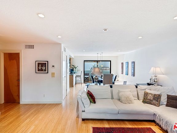 2nd image of 1031 17th St APT 4