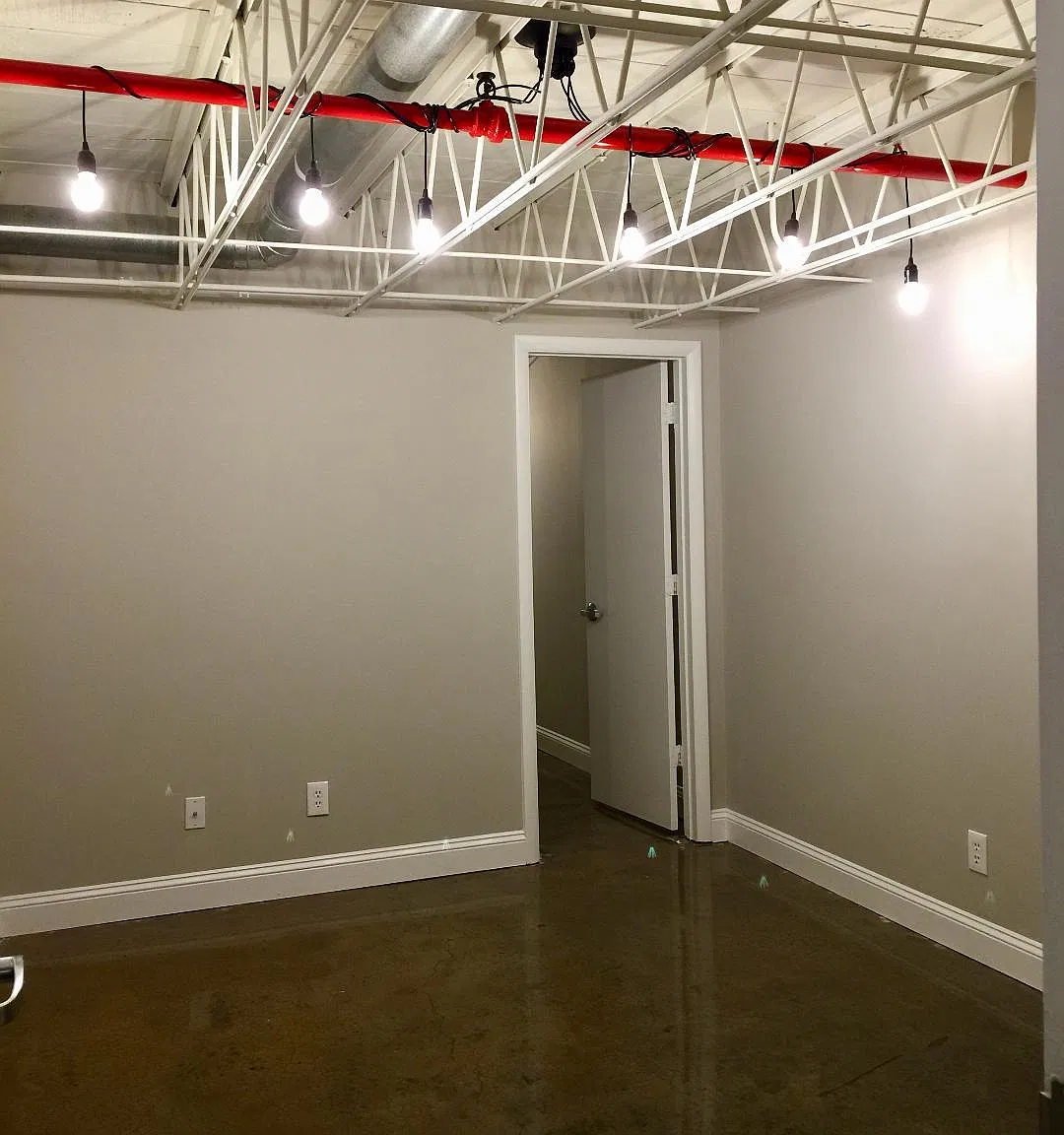 2 bed, 1.5 bath, 1294 sqft, $1,600 — Photo 4