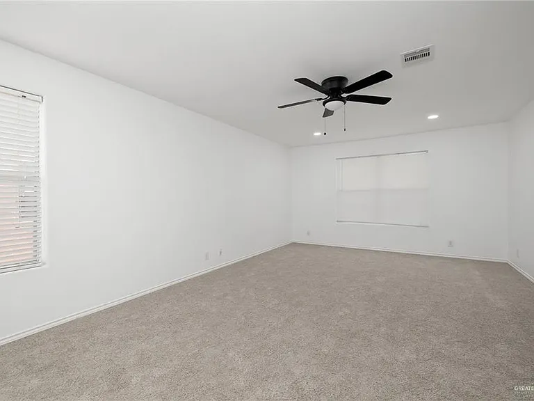 4104 Petunia Ave — Photo 14