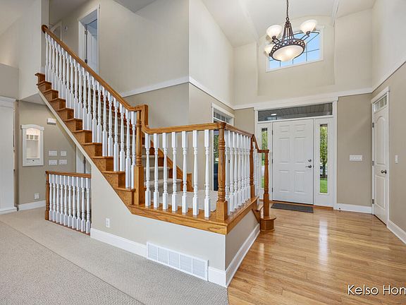 4th image of 969 Chelsea Ct