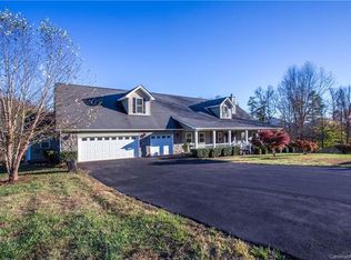 114 Deer Crest Dr, Mars Hill, NC 28754