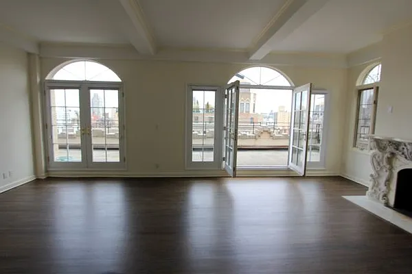 Sold by Real Estate Investors Group LLC | media 9