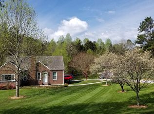 8236 Wood Rd, Corryton, TN 37721