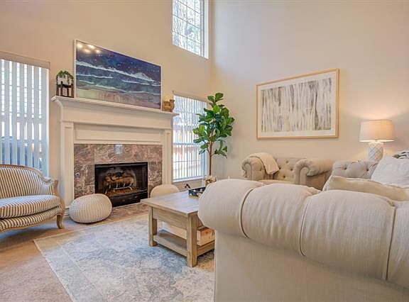 4th image of 2622 Lakeforest Ct