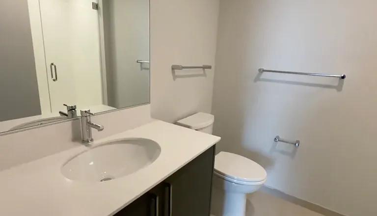 1157 W Erie St #305 — Photo 5