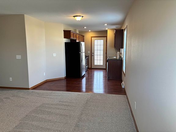 5th image of 725-727 Sonya Dr