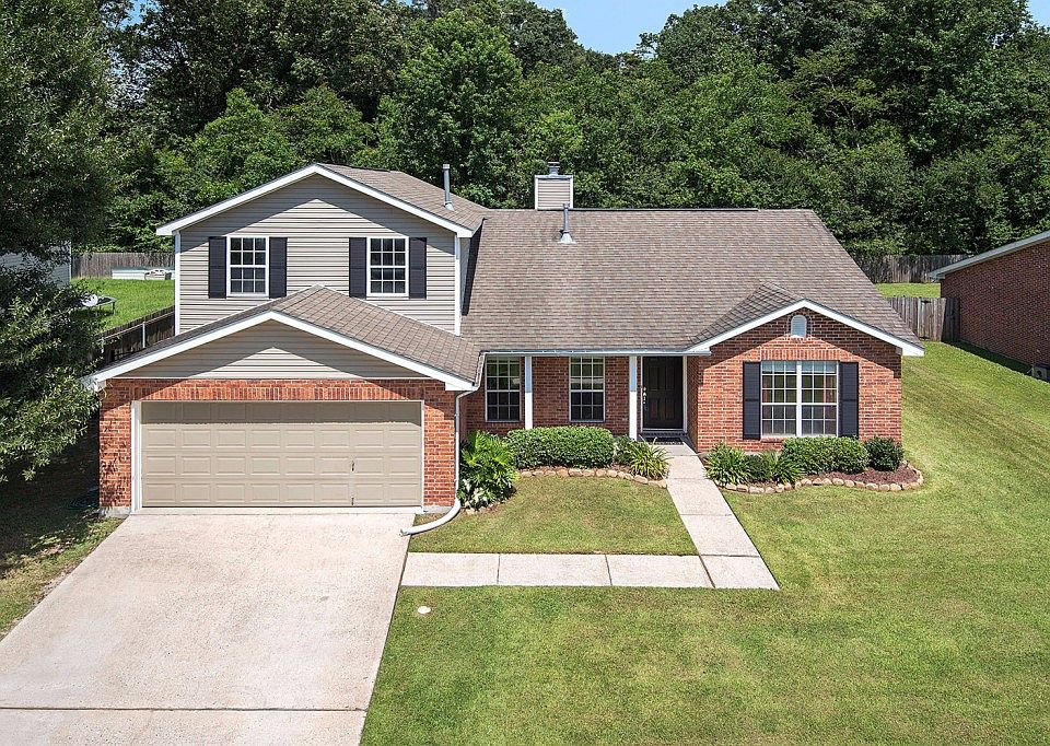 1st image of 17486 Evergreen Hill Dr
