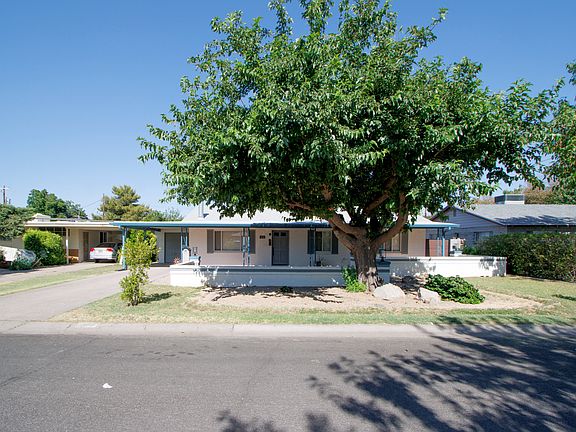 3rd image of 1415 S Oakley Pl