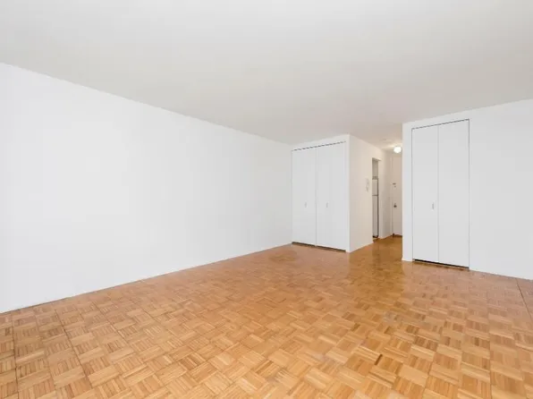 350 West 50th Street image 1 of 18