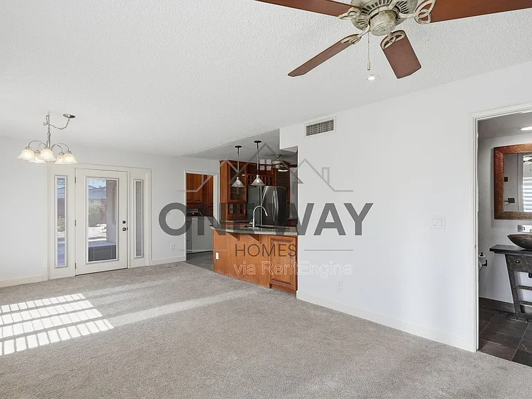 5749 S Farmer Ave — Photo 7