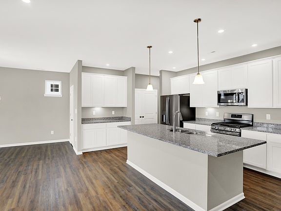 5th image of 1209 Mahoning Rd