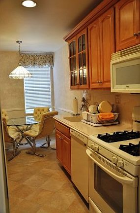 2nd image of 2553 E 7th St APT 6D