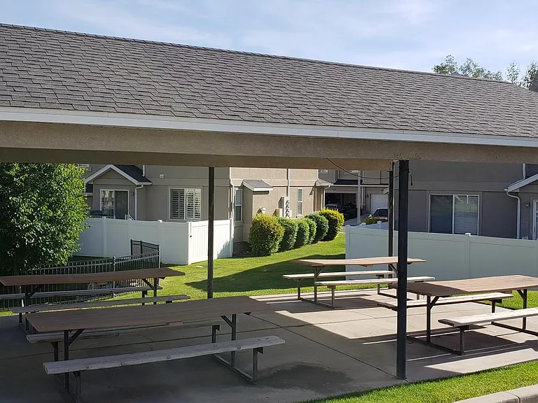 1153 S 1420 E — Photo 19