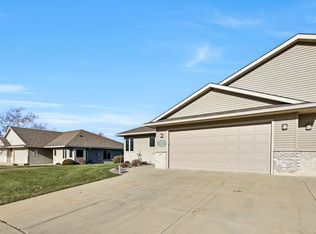 2315 Pinestar Ln SE, Rochester, MN 55904