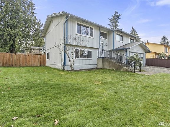 3rd image of 2925 NE 73rd St