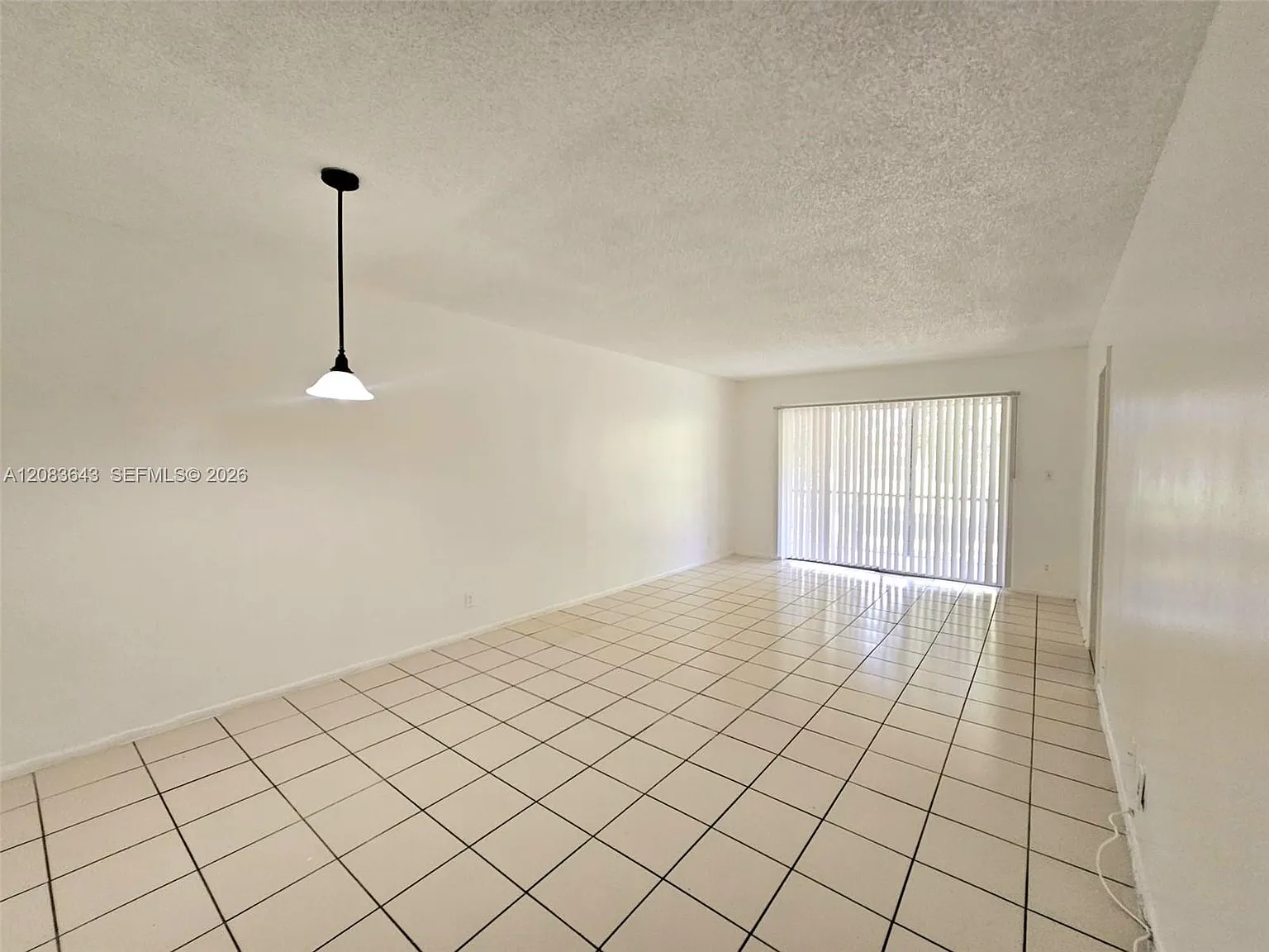 Versailles Gardens Condo — Photo 3