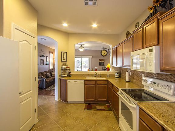 4th image of 36197 W Olivo St