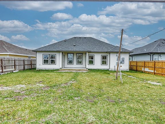 4th image of 4708 Ester Dr