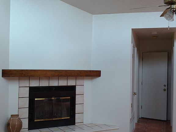 5th image of 9520 Sierra Vista Ct NE