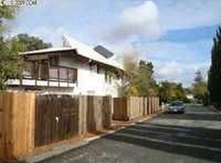 994 Oak Grove Rd #A, Concord, CA 94518