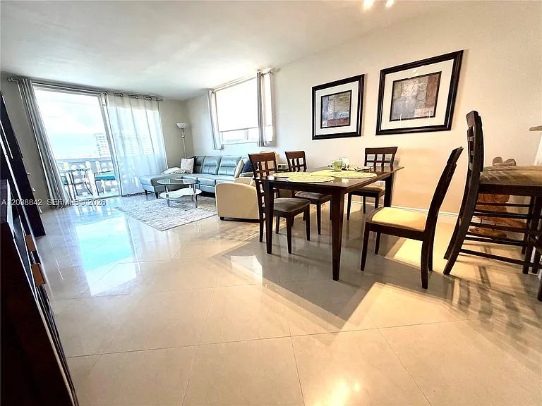 1893 S Ocean Dr #612 — Photo 2