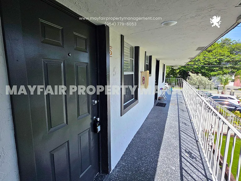 1413 N Dixie Hwy #5 — Photo 12