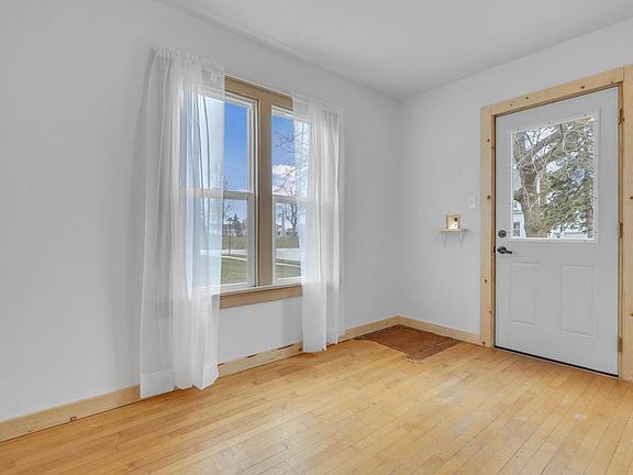 5th image of 2605 School STREET