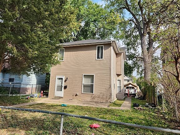 2nd image of 3018 Queen Ave N