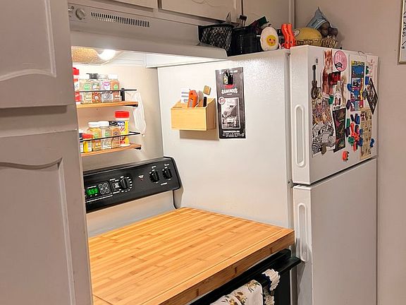 5th image of 2818 Erie Ave #2818-C-3