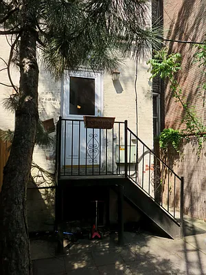 Rented by Space Real Estate | media 45