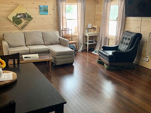 3rd image of 4 Covey Castine Ln