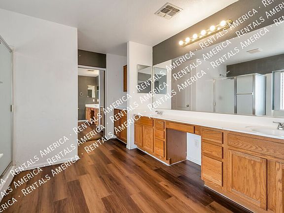 2nd image of 629 E Saddle Way