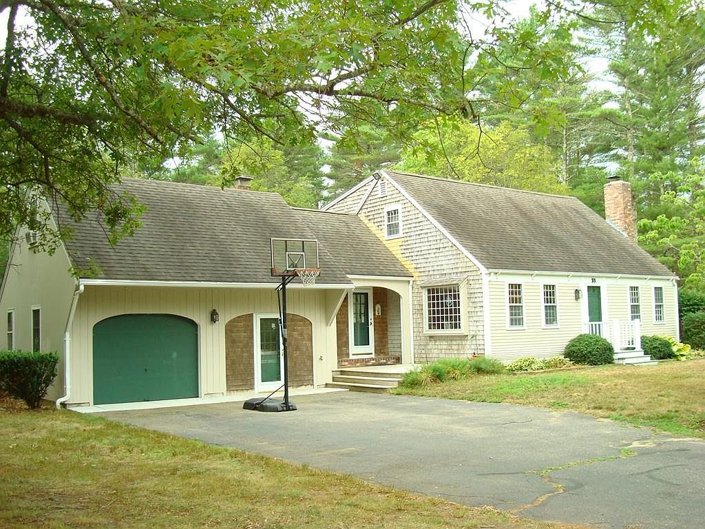 31 Stuart Rd, Rochester, MA 02770 | Zillow