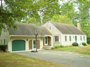 31 Stuart Rd, Rochester, MA 02770