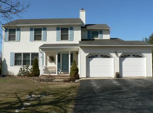 23 Chestnut Trl, Flemington, NJ 08822