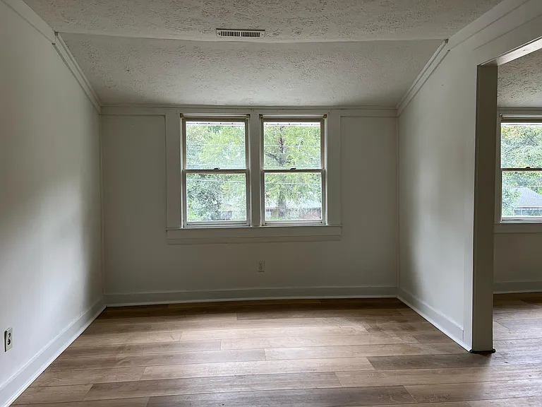 1613 Dewitt St #C — Photo 14